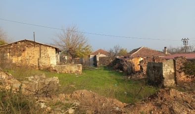 Urla’da yer bulamayanların ikinci adresi olan İzmir’deki ilçe… Akın akın arsa alıyorlar