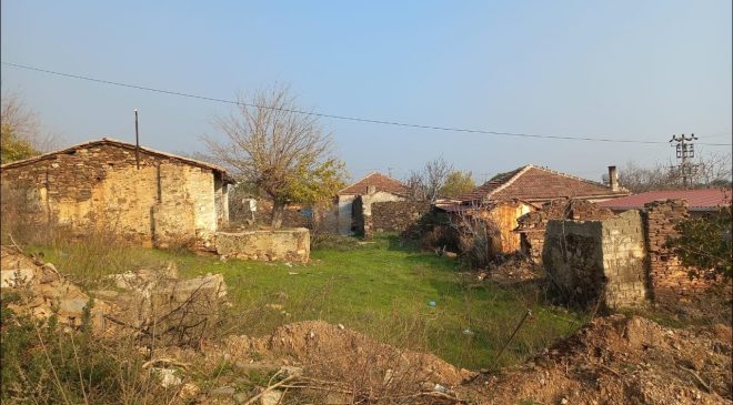 Urla’da yer bulamayanların ikinci adresi olan İzmir’deki ilçe… Akın akın arsa alıyorlar