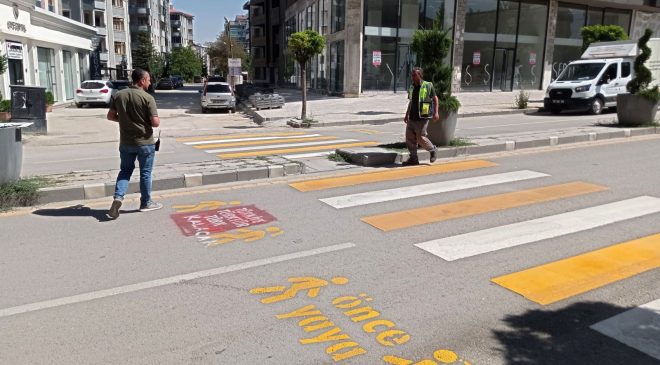 Van’da Kürtçe trafik uyarılarına saldırıları