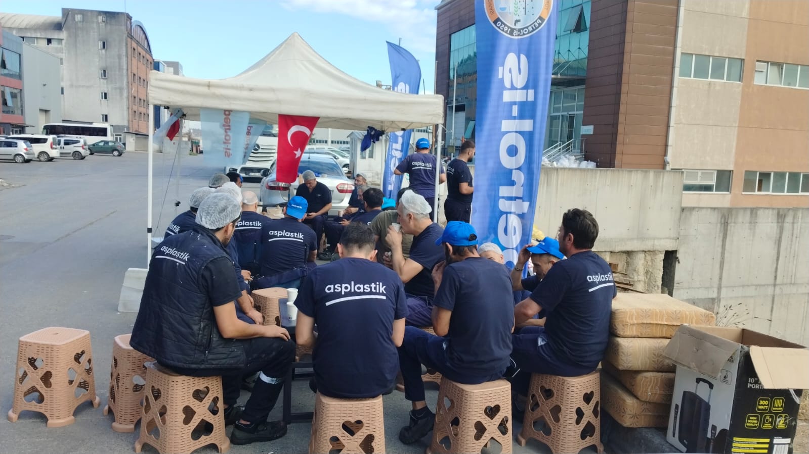 Asplastik İşçileri Greve Hazırlanıyor Taviz Yok!