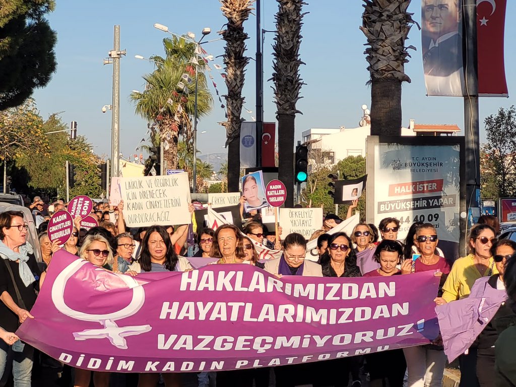 Didim'de Kadınlardan Güçlü Mesaj: "Haklarımızdan Vazgeçmiyoruz!"